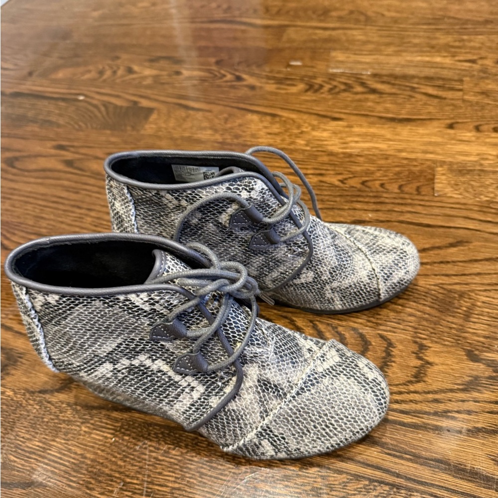 Toms booties-size 7.5